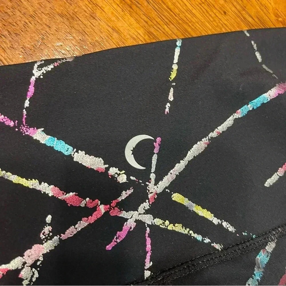 Zyia High Rise Metallic Abstract Rainbow Black 7/8 luxe leggings size 12 80s - Picture 8 of 8